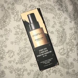 Smashbox Foundation
